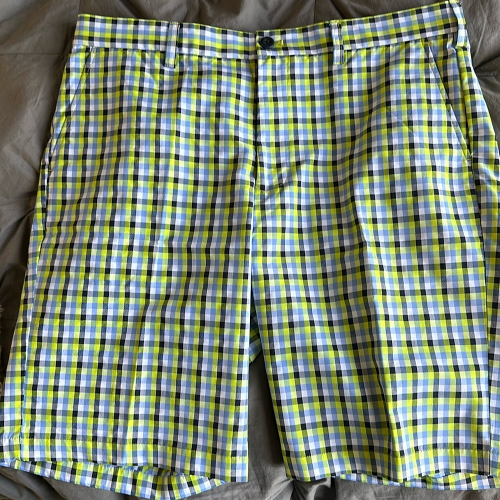Men’s Izod Golf Shorts